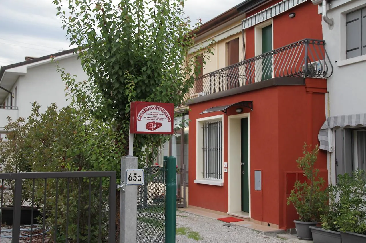 Casarossoveneziano Apartment Mestre