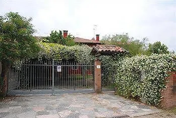 Casarossoveneziano Apartment Mestre 0*,